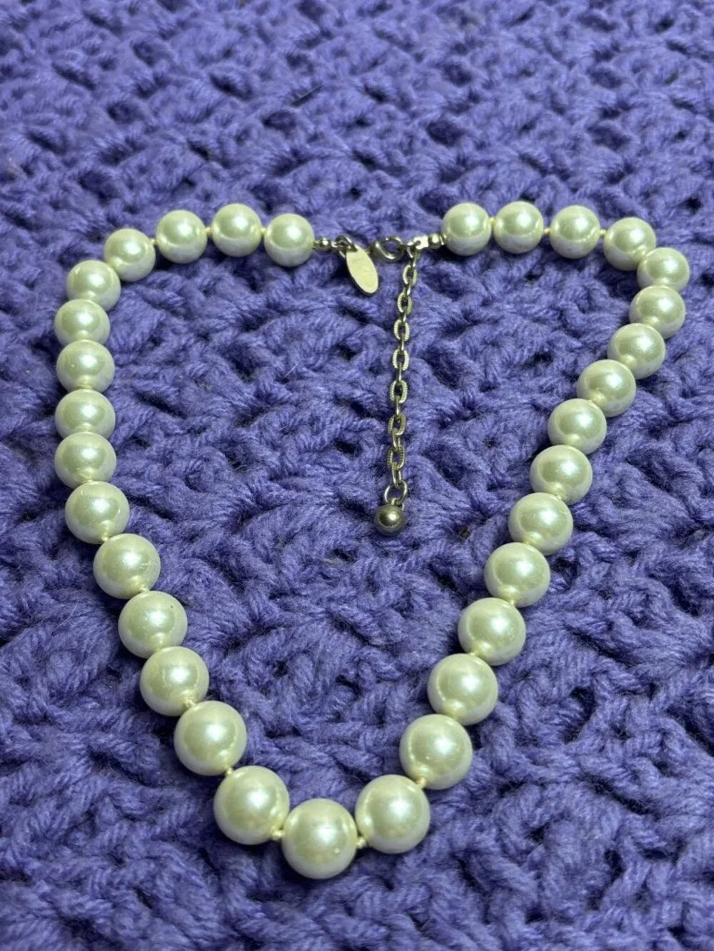 Vintage 90s George Chunky Glass Faux Pearl Beaded Necklace Knotted Lobster Clasp